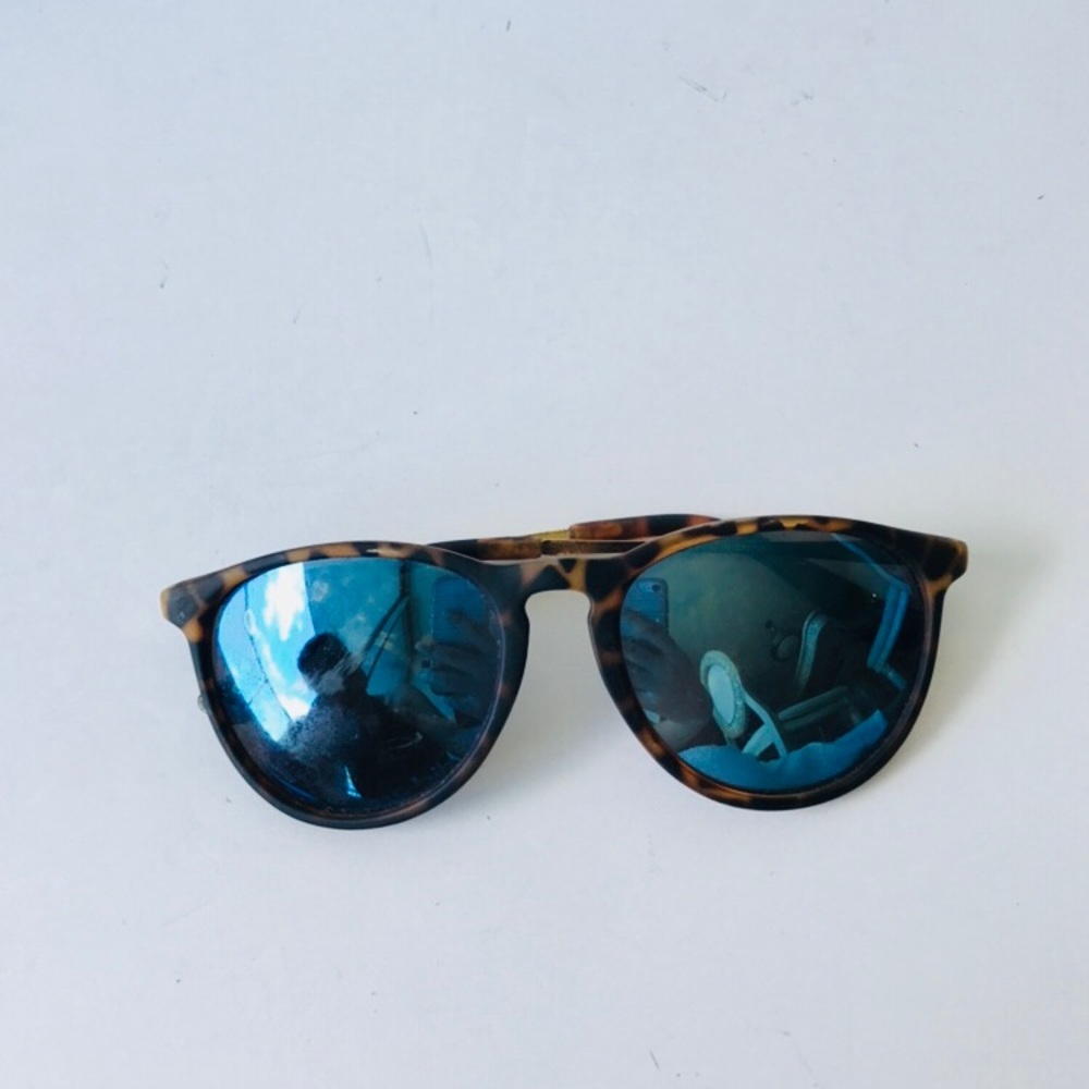 Sunglasses Animal Print - Picture 1 of 4